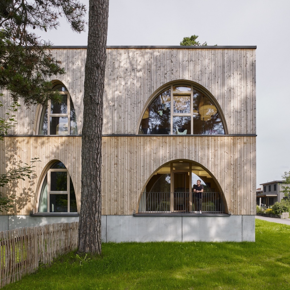 A house for children in a Pinegrove Christian Schmoelz Architekt