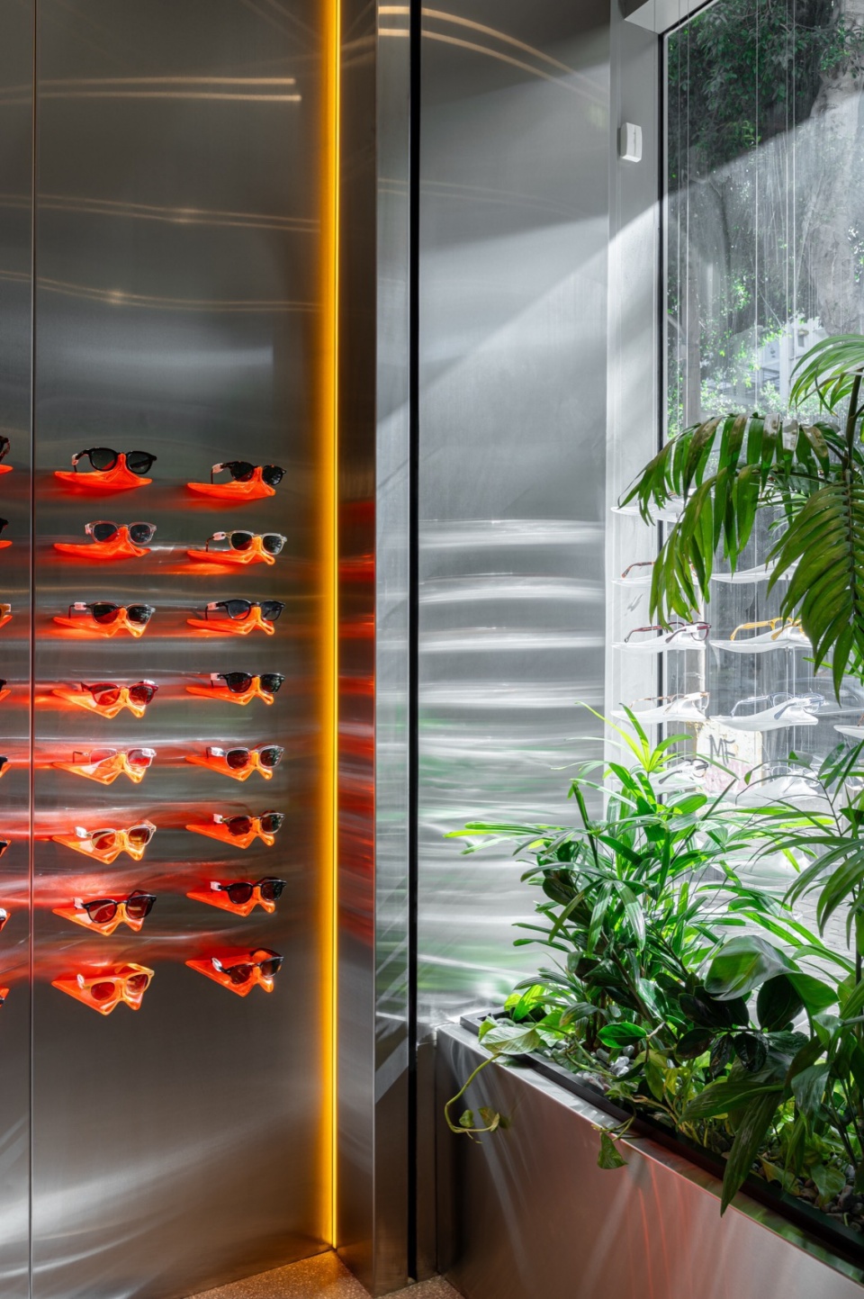 SaMJo eyewear store by YET Architecture