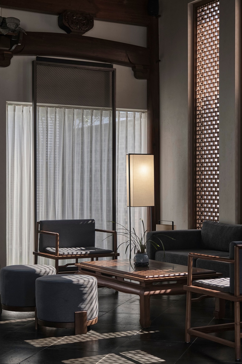 HUANGSHAN MISTYRAIN RESORT HOTEL by SEEKING IN THE DREAM RESTING BY THE WATER
