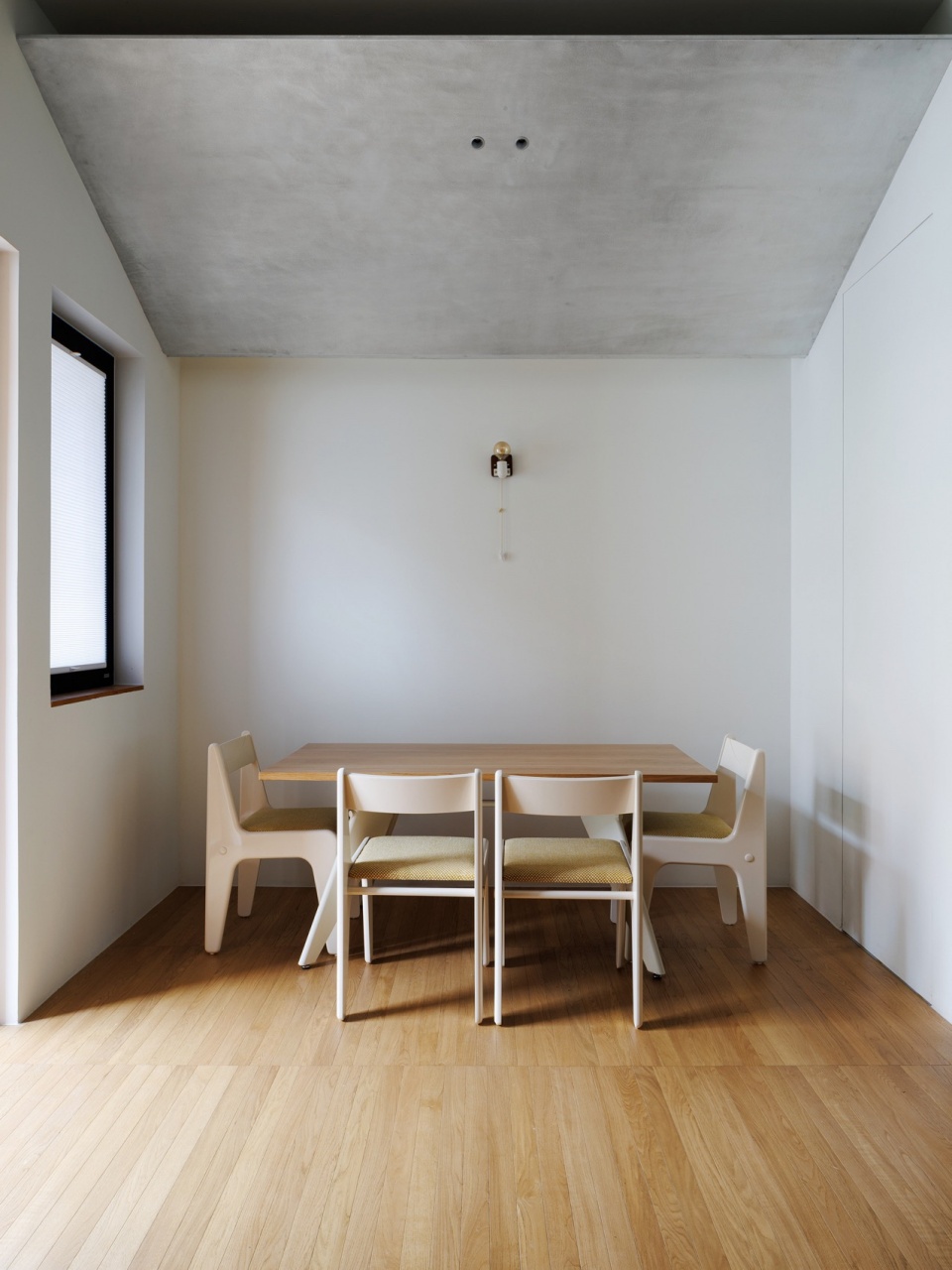 Multi Level Villa Renovation by Qiao Qiaozhi Architecture Lab