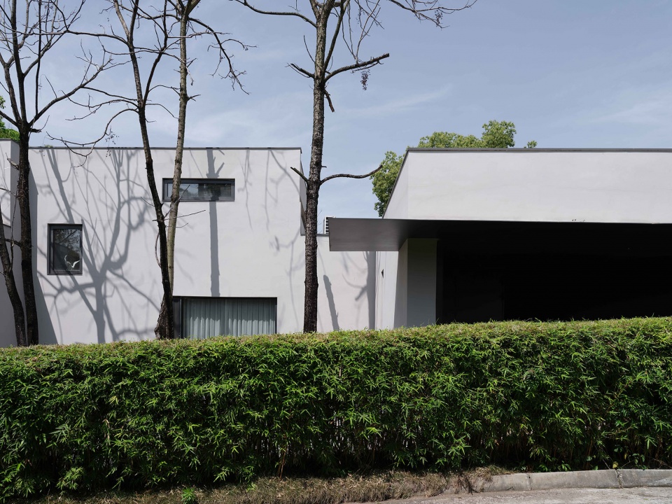 Blue Roof Artist Studio Renovation