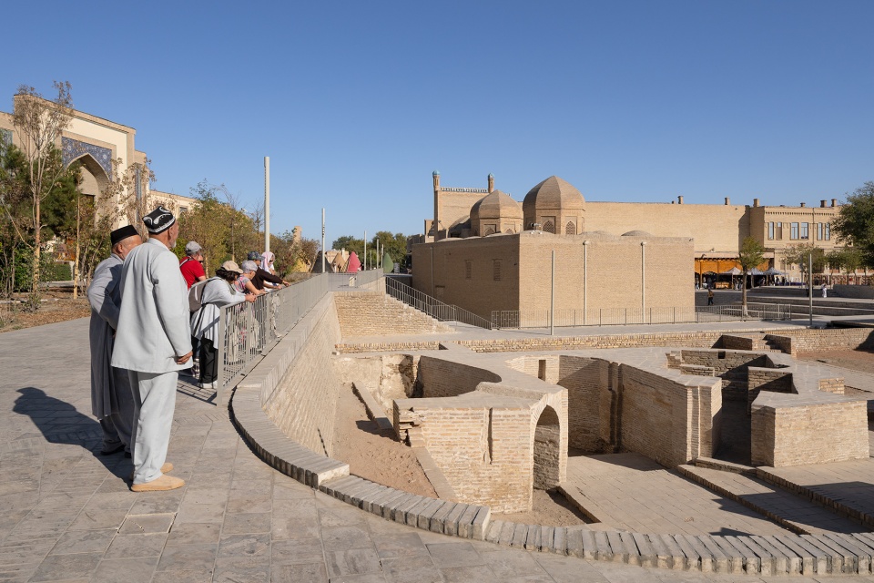 Bukhara Heritage District by waiwai