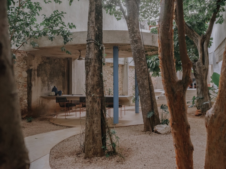 Casa Soskil by Ludwig Godefroy architect