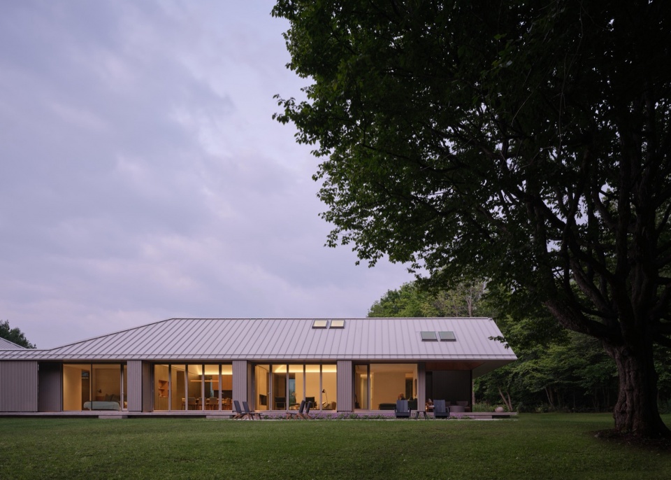 Ridge House by superkul