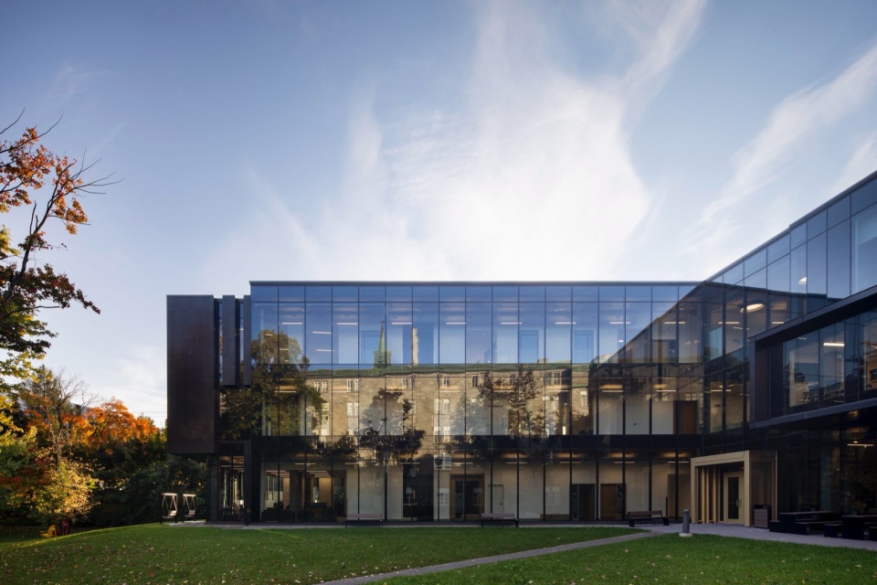 a new teaching pavilion at hotel dieu de levis by anne carrier architectes