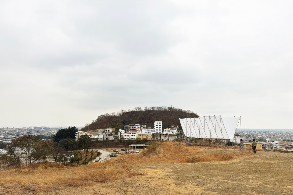 Horizon Pavilion by Eletres Studio