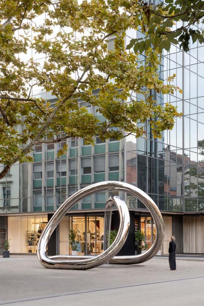 Water sculpture LJ