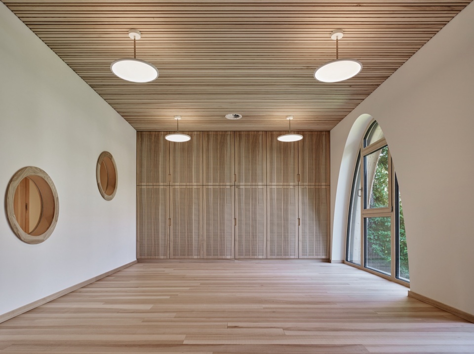 A house for children in a Pinegrove Christian Schmoelz Architekt