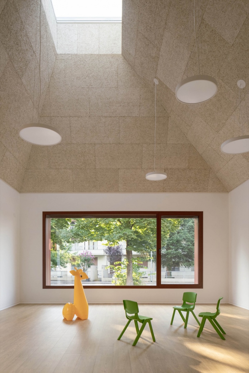Kinder Rain kindergarten by AACM