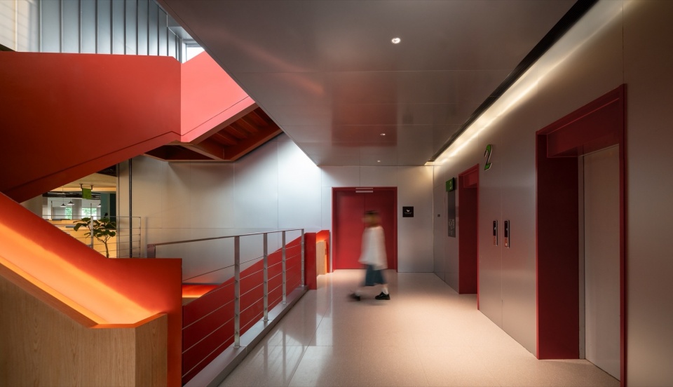 Mogan Yujie 7Hills Yard Hillstation Brand Center by ConCom Studio