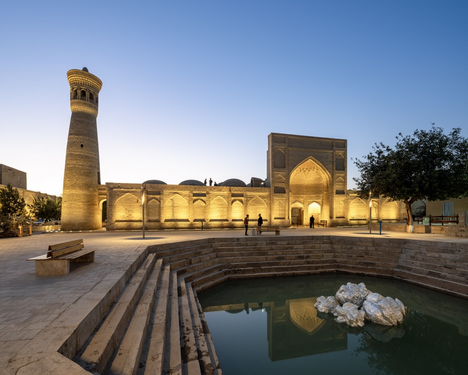 Bukhara Heritage District by waiwai