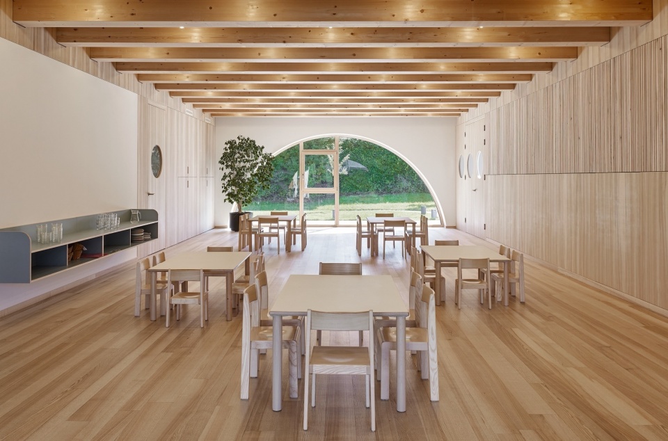 A house for children in a Pinegrove Christian Schmoelz Architekt