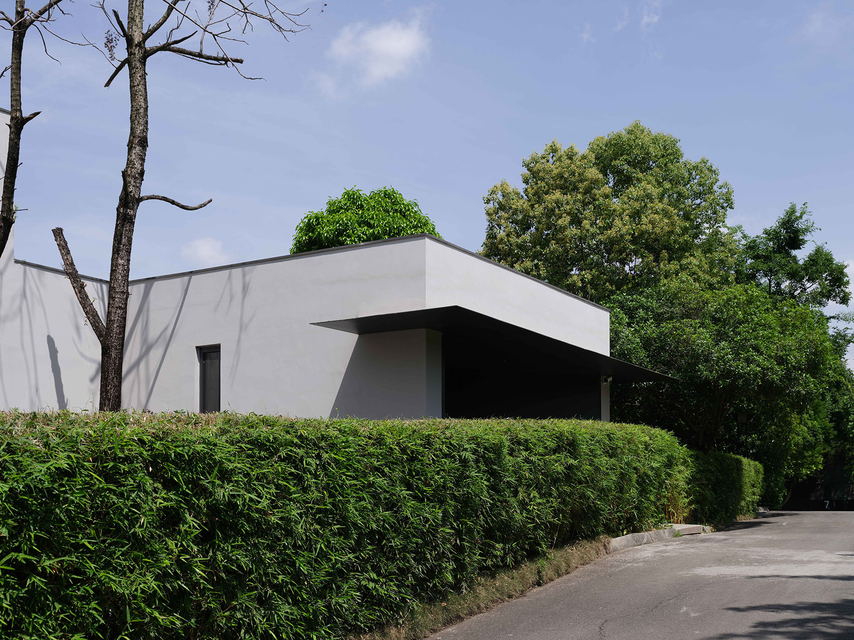 A closer look at Luxury Art Studios In Renovated Industrial Plants