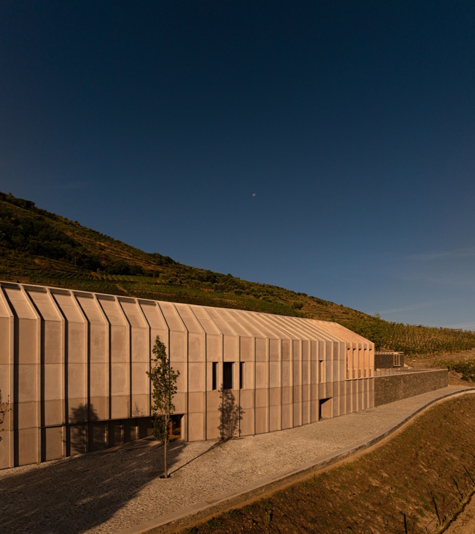 Quinta de Adorigo Winery Atelier Sergio Rebelo