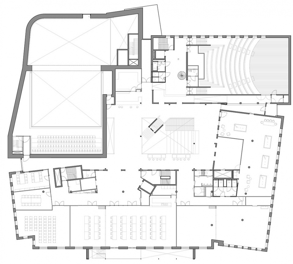 BRUIS by GROUP A Fabrique ABT