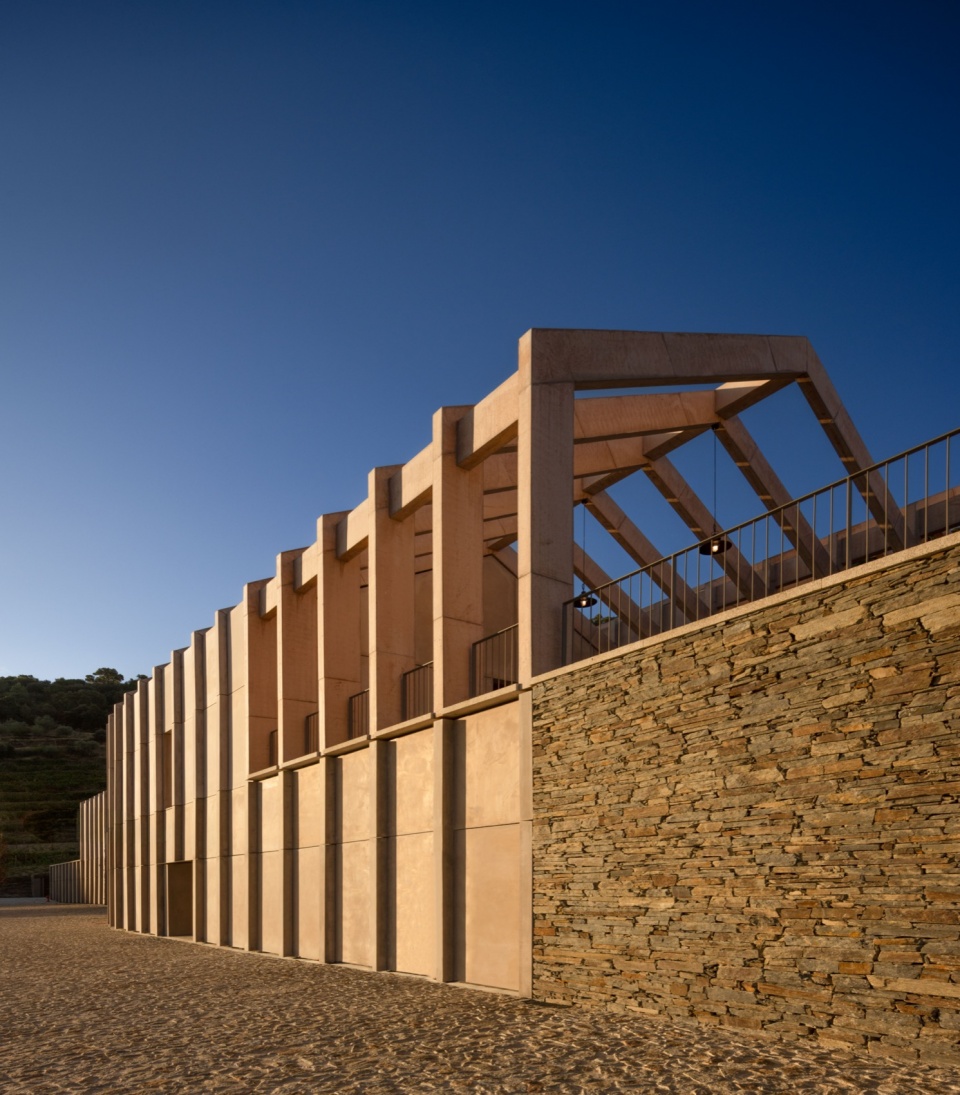Quinta de Adorigo Winery Atelier Sergio Rebelo