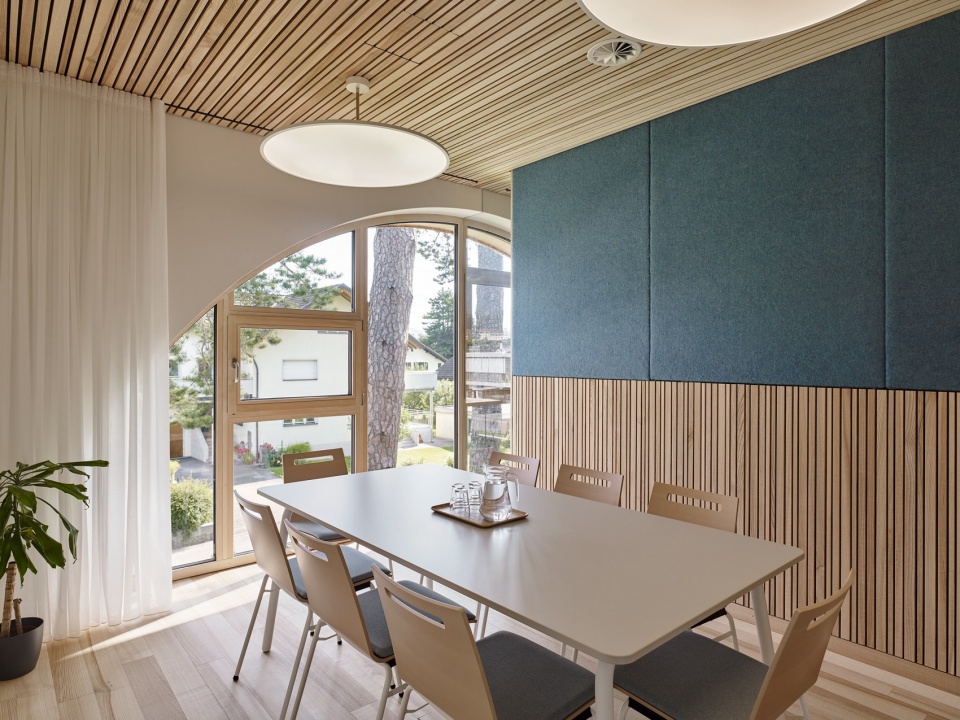 A house for children in a Pinegrove Christian Schmoelz Architekt