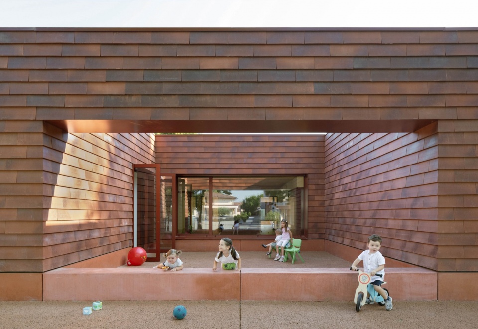 Kinder Rain kindergarten by AACM