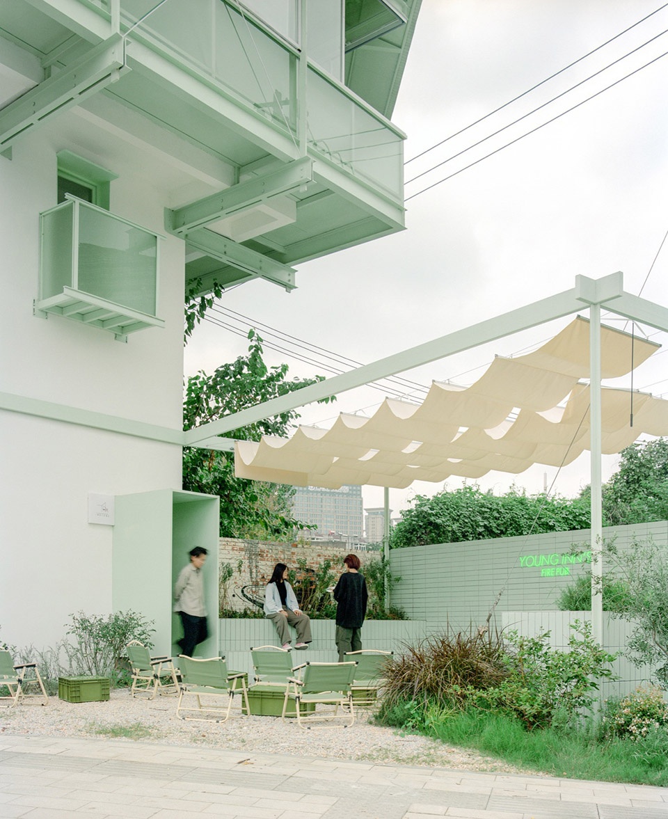A Very Small 24 hour Bookstore by SZ Architects