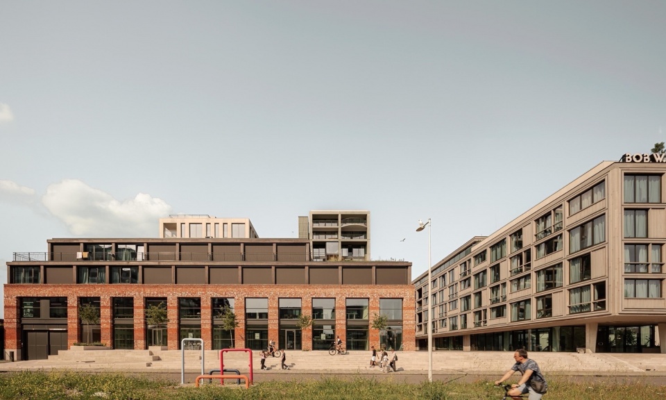 Republica by Marc Koehler Associates