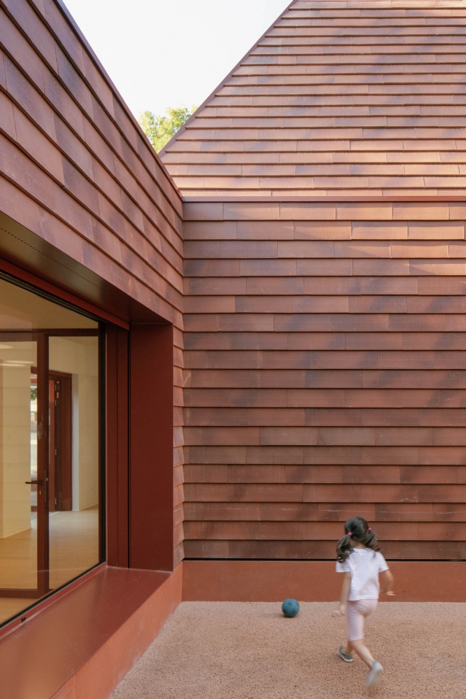 Kinder Rain kindergarten by AACM