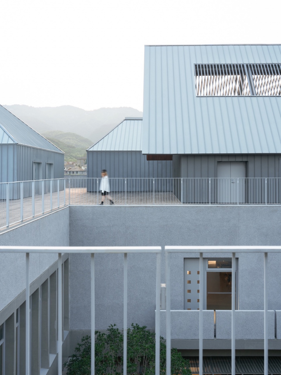 Mogan Yujie 7Hills Yard Hillstation Brand Center by ConCom Studio
