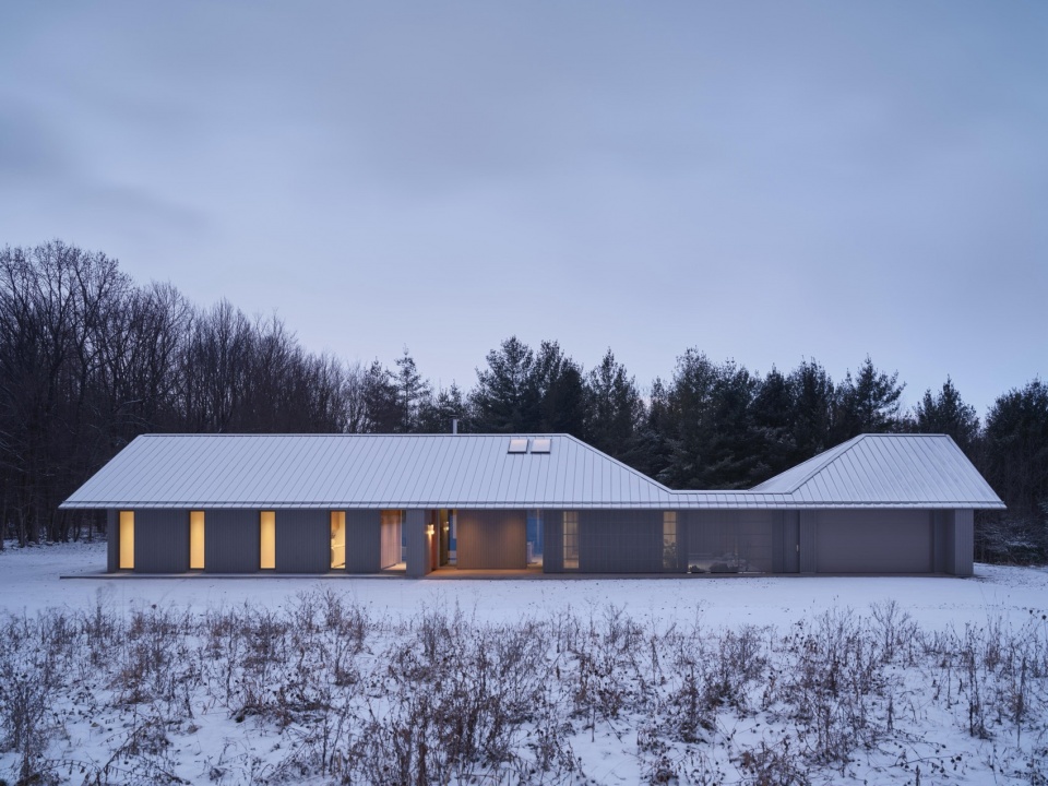 Ridge House by superkul
