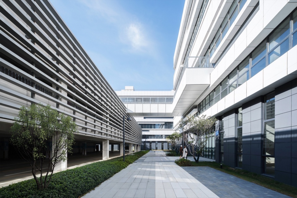 binhu fosun humanoid robot industrial park by jiangsu bosen architectural design co ltd