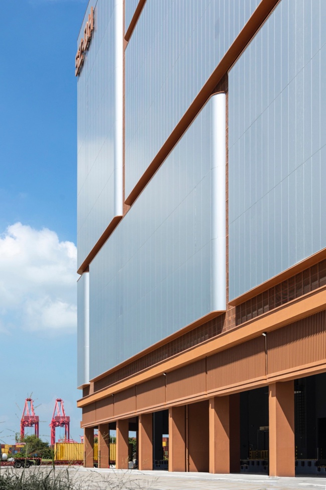 qianhai smart bonded warehouse by architectural design and research institute of scut co ltd