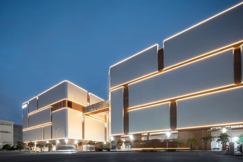 qianhai smart bonded warehouse by architectural design and research institute of scut co ltd