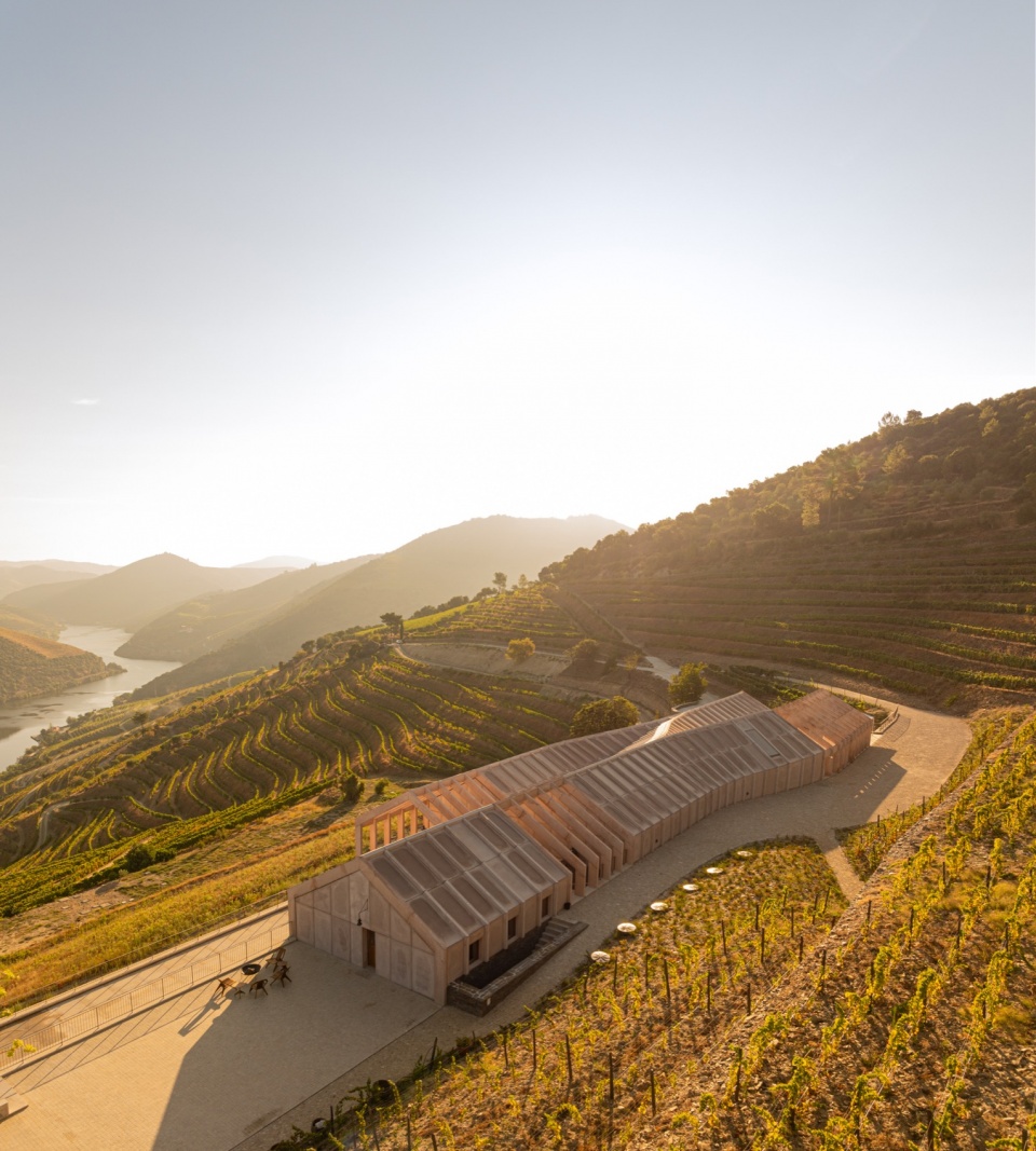 Quinta de Adorigo Winery Atelier Sergio Rebelo