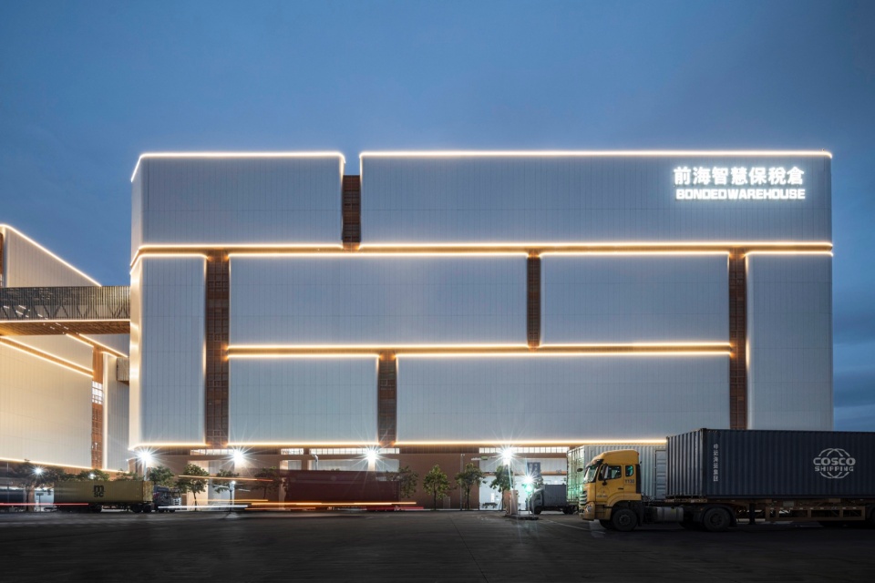 qianhai smart bonded warehouse by architectural design and research institute of scut co ltd