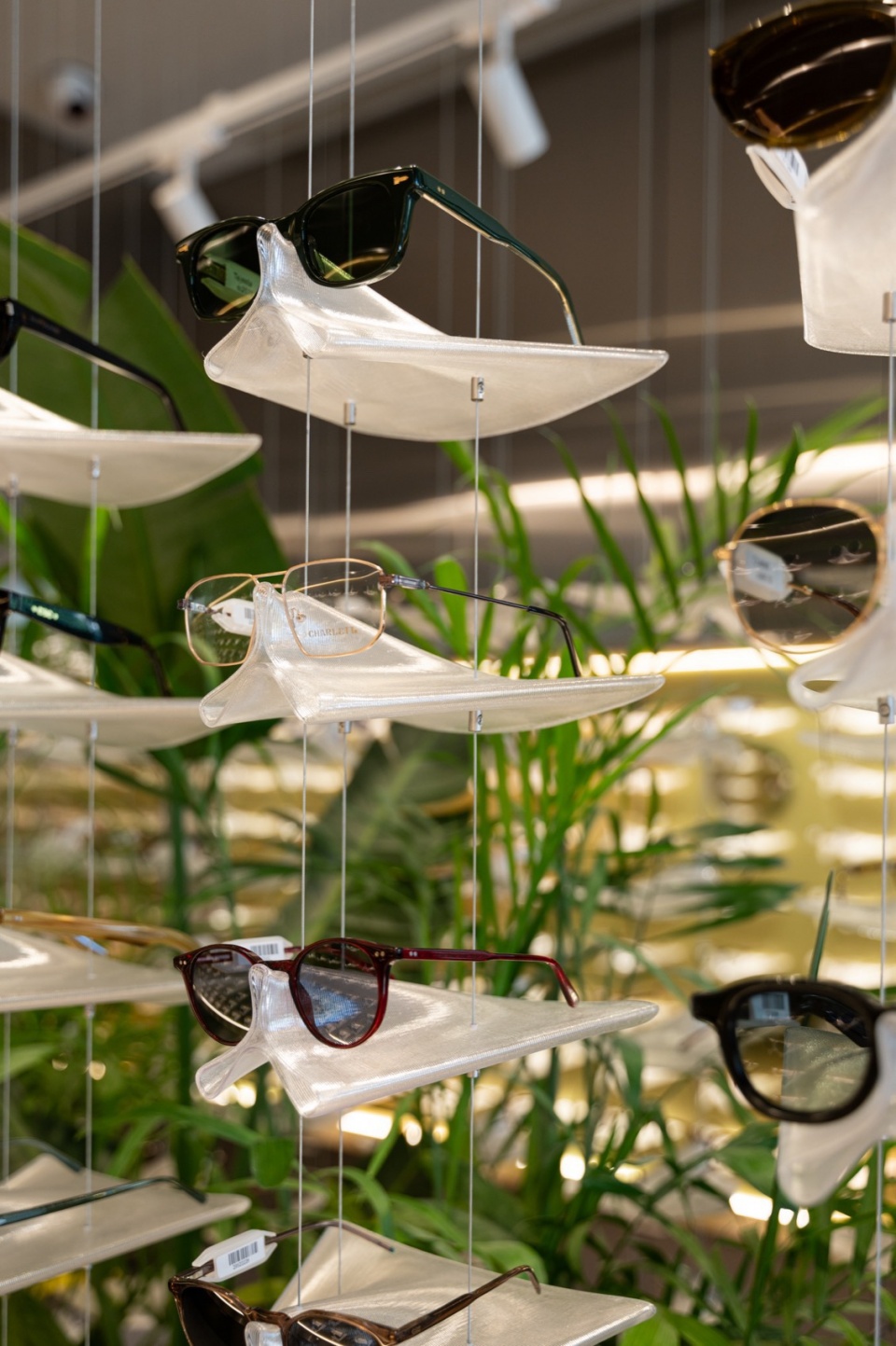 SaMJo eyewear store by YET Architecture