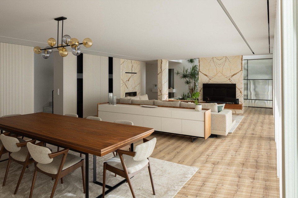 Minimalist White House by Arquitetura501