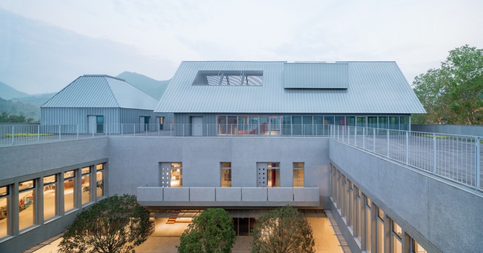 Mogan Yujie 7Hills Yard Hillstation Brand Center by ConCom Studio
