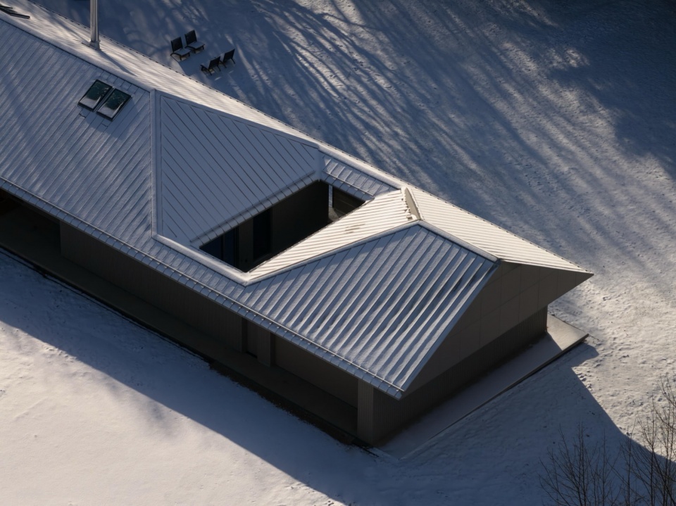 Ridge House by superkul