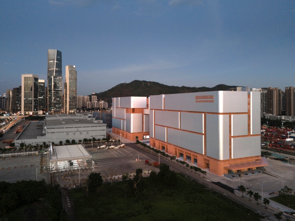 qianhai smart bonded warehouse by architectural design and research institute of scut co ltd