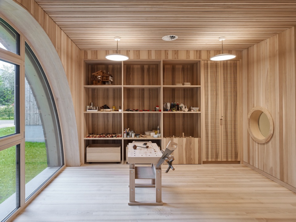 A house for children in a Pinegrove Christian Schmoelz Architekt