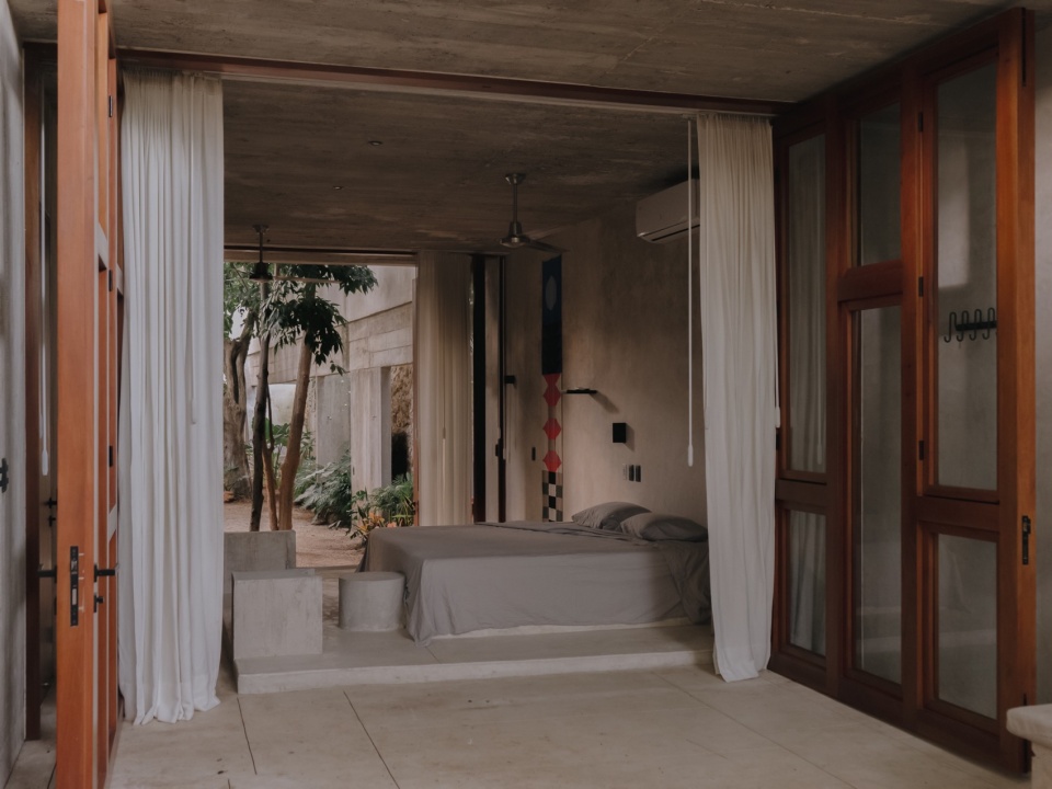 Casa Soskil by Ludwig Godefroy architect