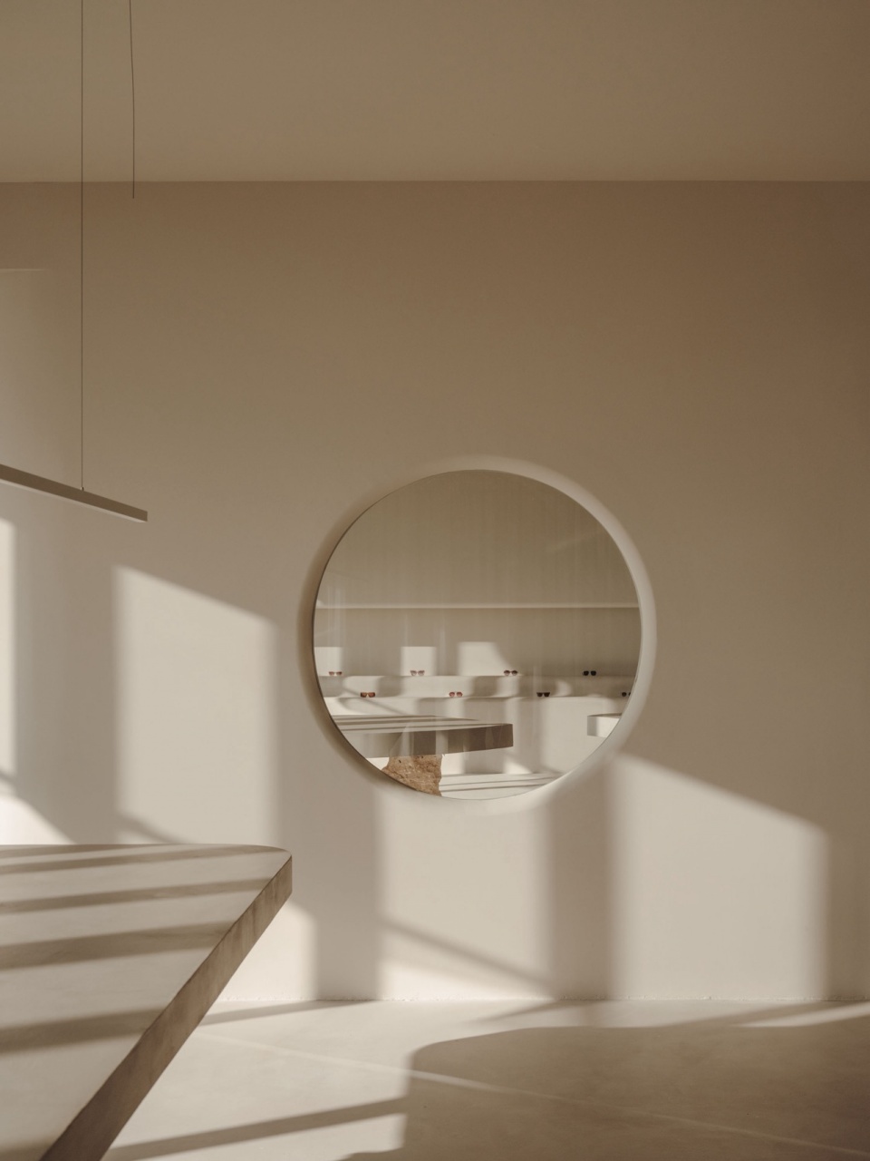 GIGI STUDIOS HQ by Isern Serra