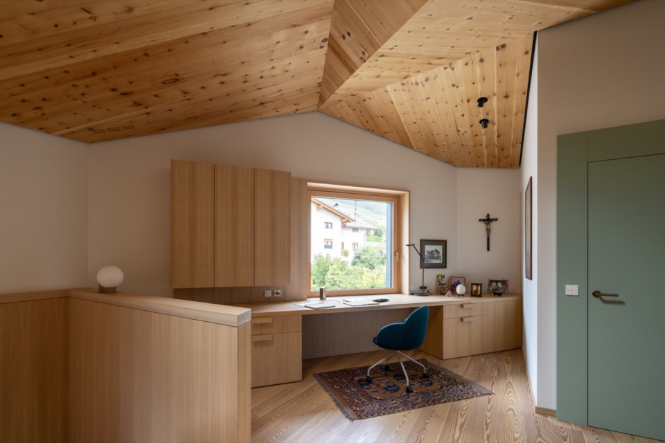Hometown House by MoDusArchitects