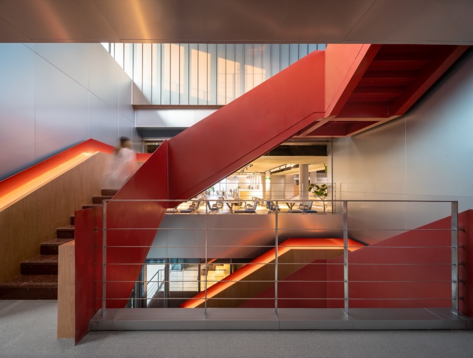 Mogan Yujie 7Hills Yard Hillstation Brand Center by ConCom Studio