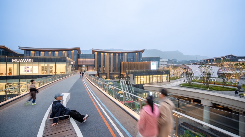 Yibin High Speed Railway Station Gateway Development in Sichuan Province by Pelli Clarke Partners