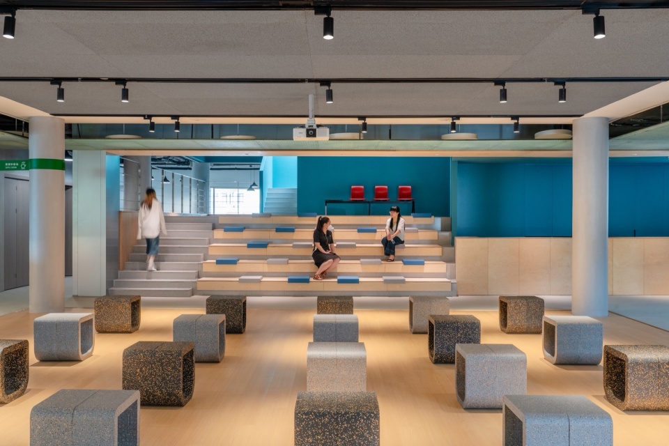 Mogan Yujie 7Hills Yard Hillstation Brand Center by ConCom Studio