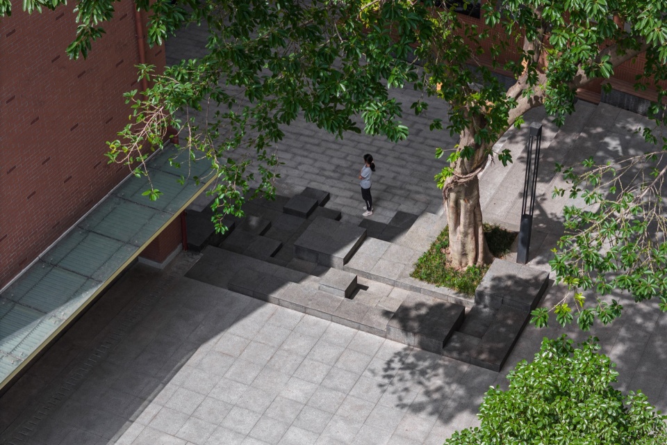 landscape transformation of zhangjiagarden campus bashu secondary school by aofan design