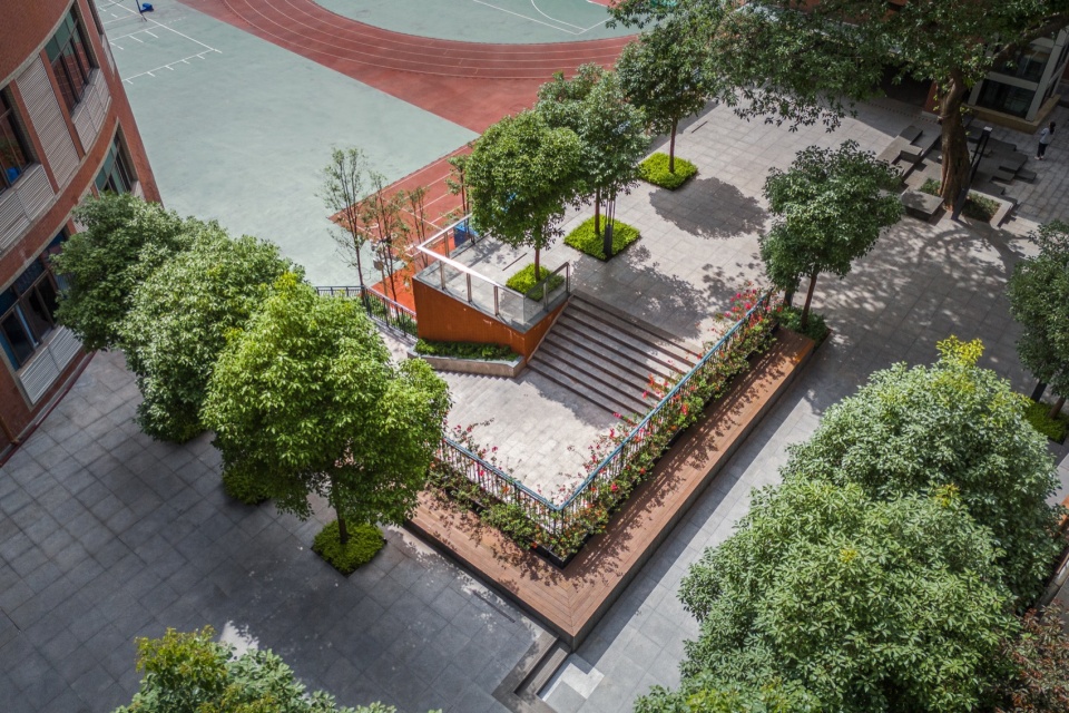 landscape transformation of zhangjiagarden campus bashu secondary school by aofan design