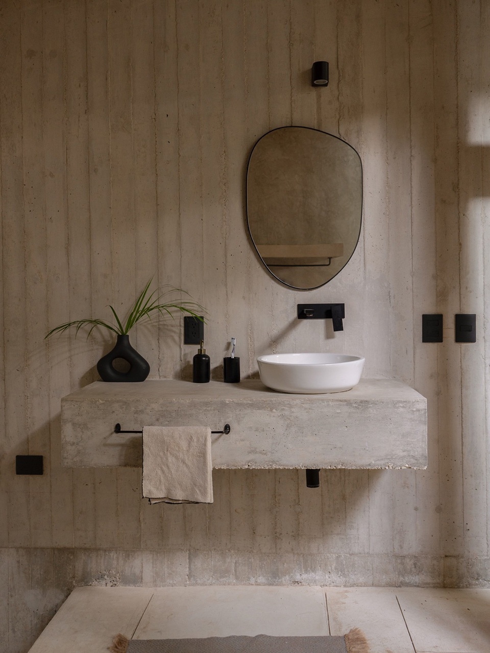 Casa Soskil by Ludwig Godefroy architect