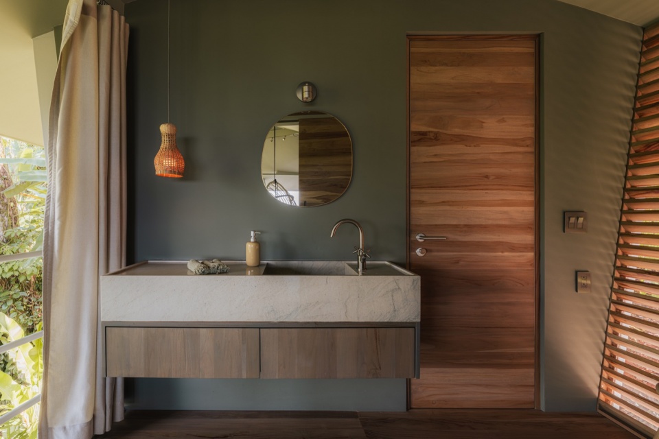 Ojo de Nila by Studio Saxe