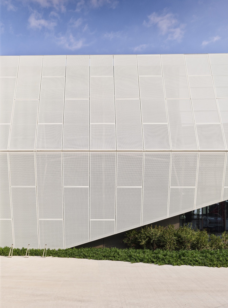 FNN Sustainability Center by ACARARCH