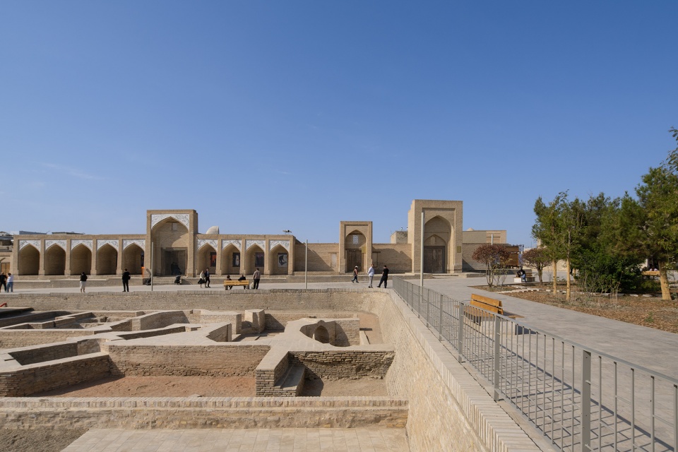 Bukhara Heritage District by waiwai